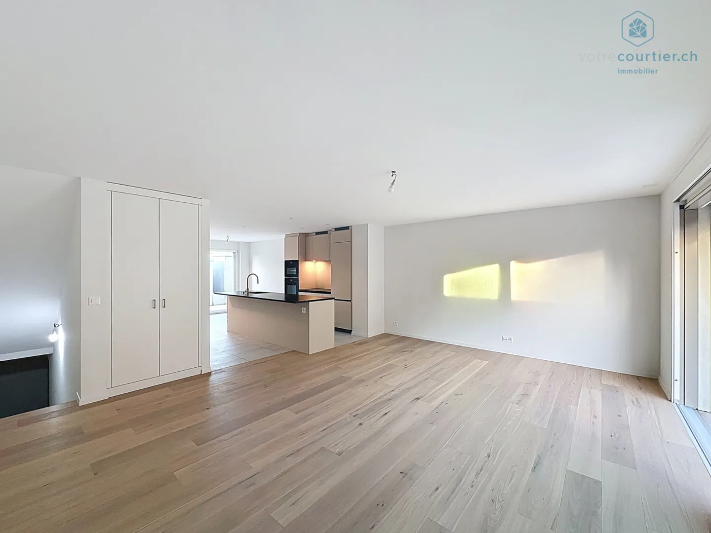 Available immediately, new villa in a quiet area without nuisance - Photo 2 of 15