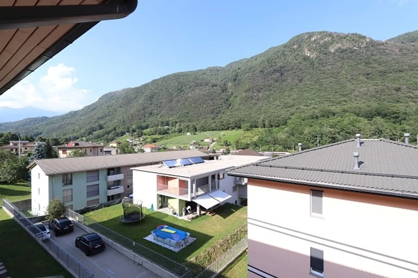 Appartement moderne avec belle vue - Photo 3 sur 13