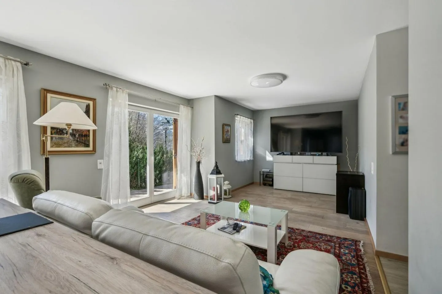 Chalet moderne avec vues imprenables - Photo 4 sur 13