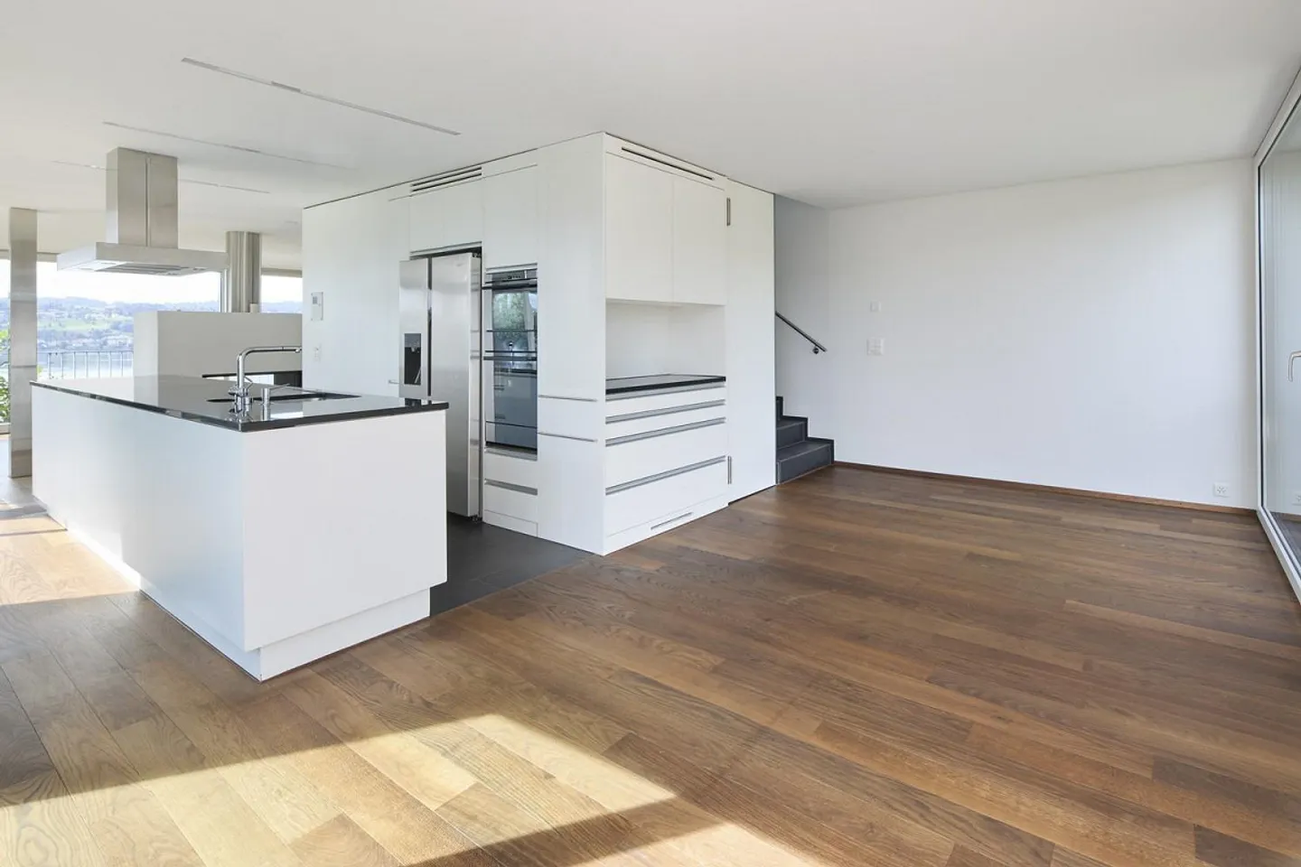 Modern semi-detached house with lake view, roof terrace and private garden - Photo 7 of 13