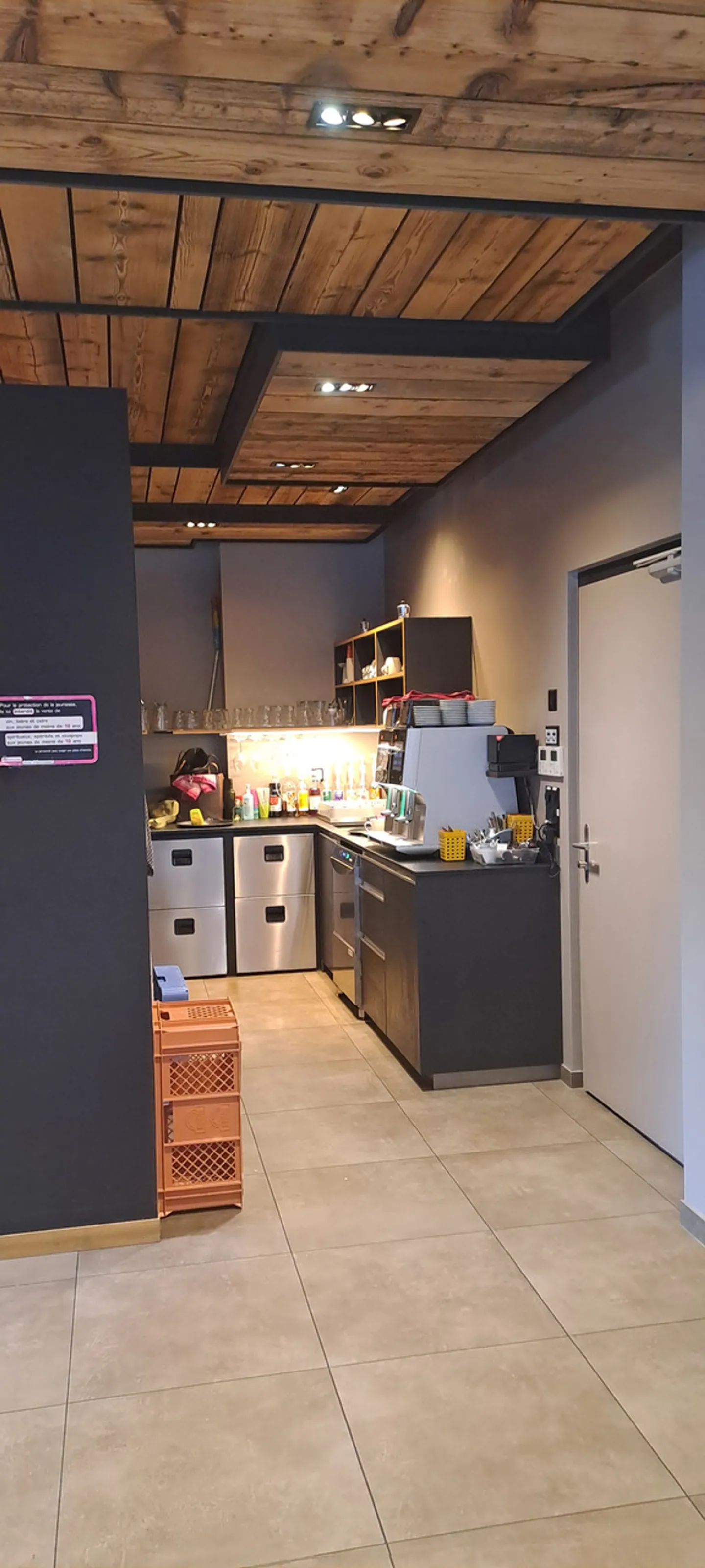Gewerblicher Duplex in Martigny - Foto 3 von 14