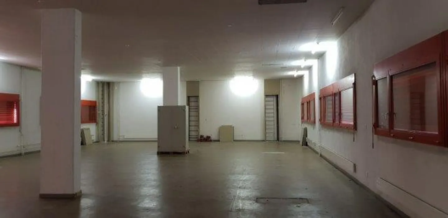 Edificio ad uso misto in affitto - Foto 1 di 3