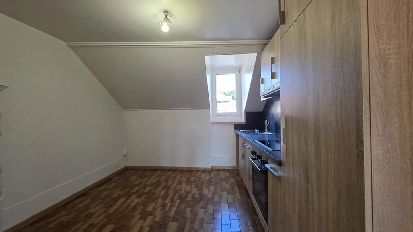 Bel appartement de 3 pièces avec tout le confort à un prix de location attractif - Photo 2 sur 10