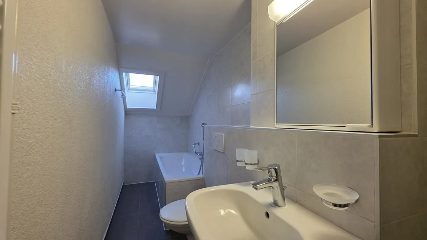 Bel appartement de 3 pièces avec tout le confort à un prix de location attractif - Photo 6 sur 10