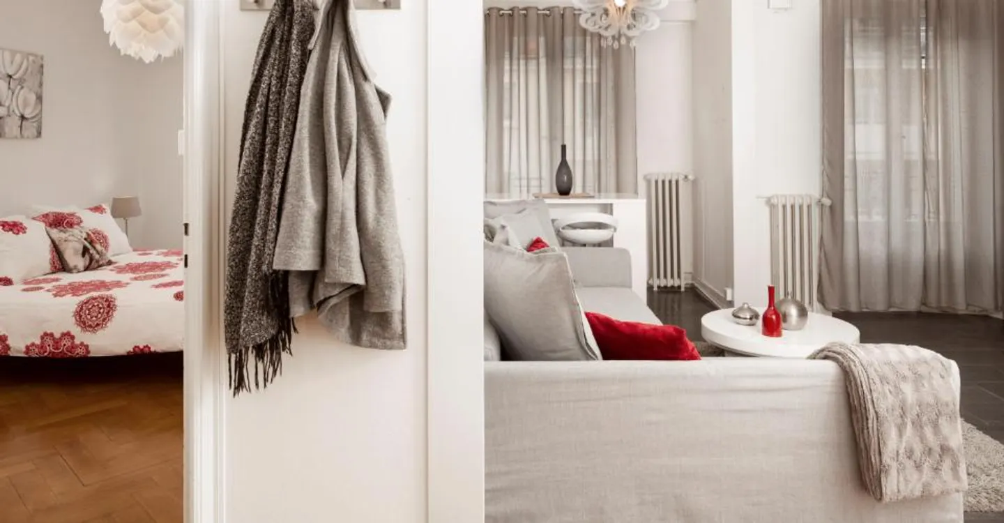 MODERN 2.5 ROOMS in SERVETTE - Photo 2 of 5