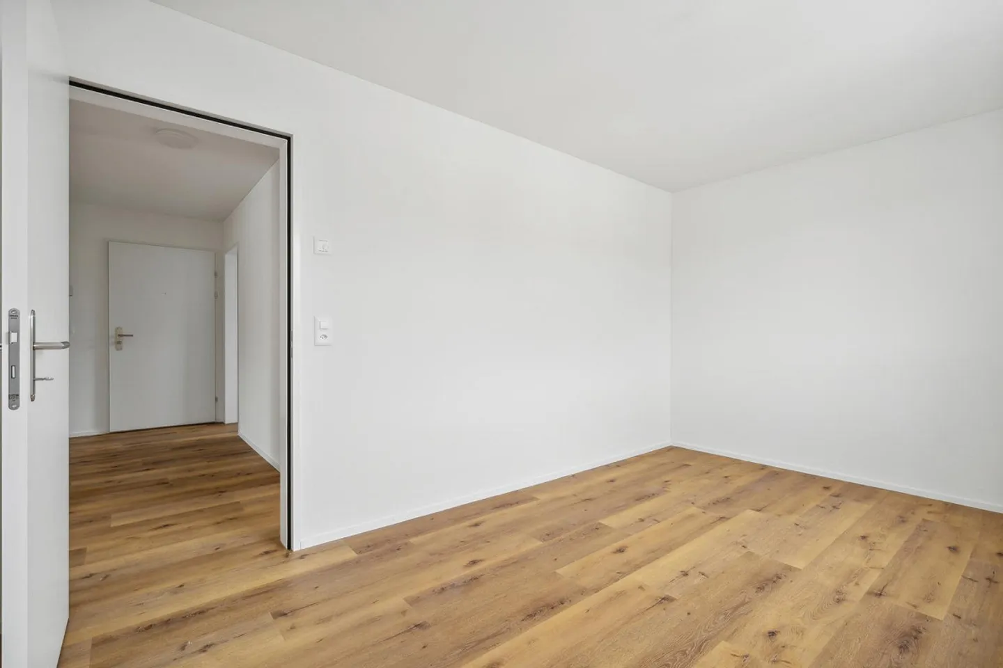 Central, modern 3.5 room apartment - Photo 9 of 26
