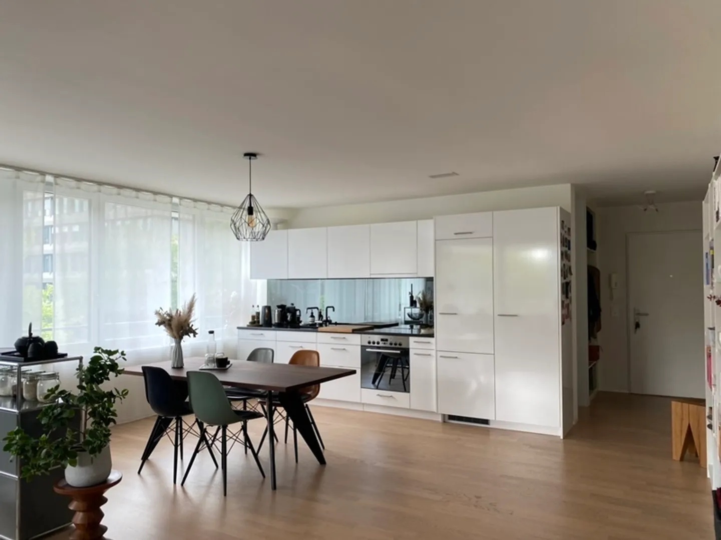 Modern Apartment with Balcony - Photo 2 of 7