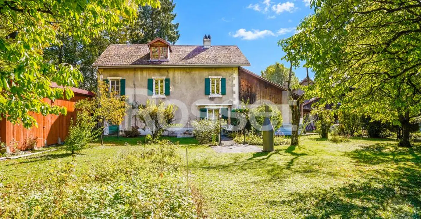 Belle bâtisse du XIXe à rénover au coeur de Céligny - Foto 2 di 6