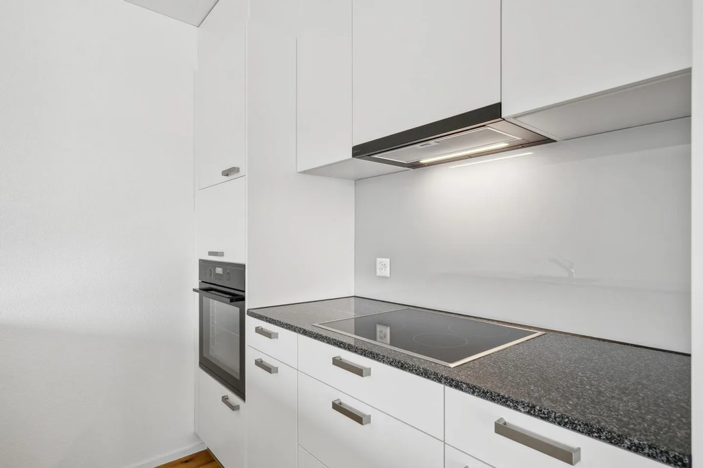 Central, modern 3.5 room apartment - Photo 15 of 26
