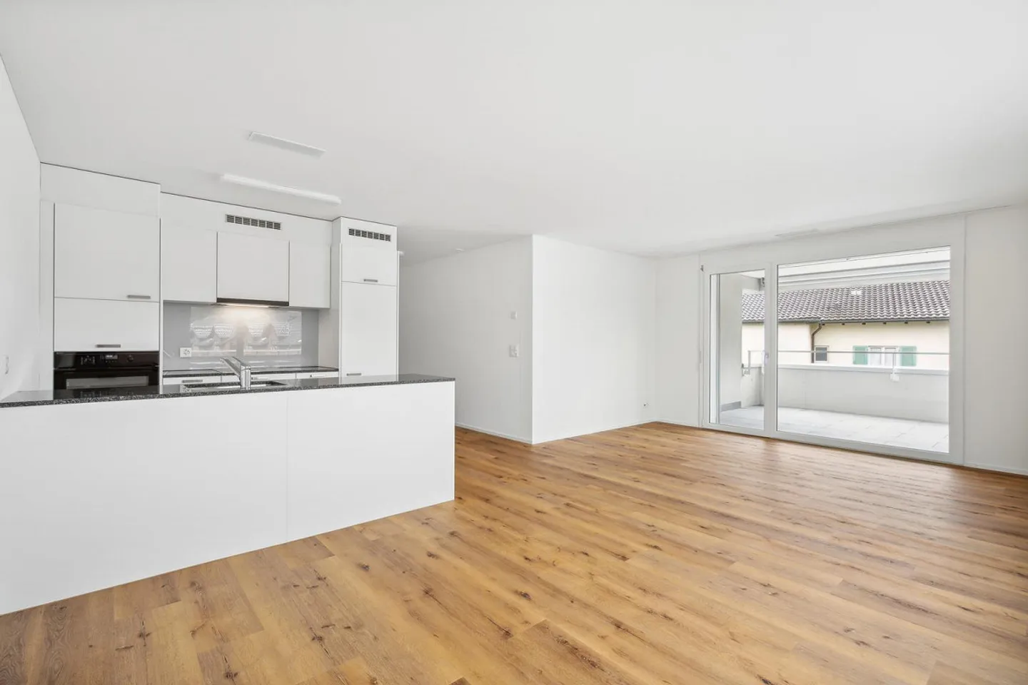 Central, modern 3.5 room apartment - Photo 16 of 26
