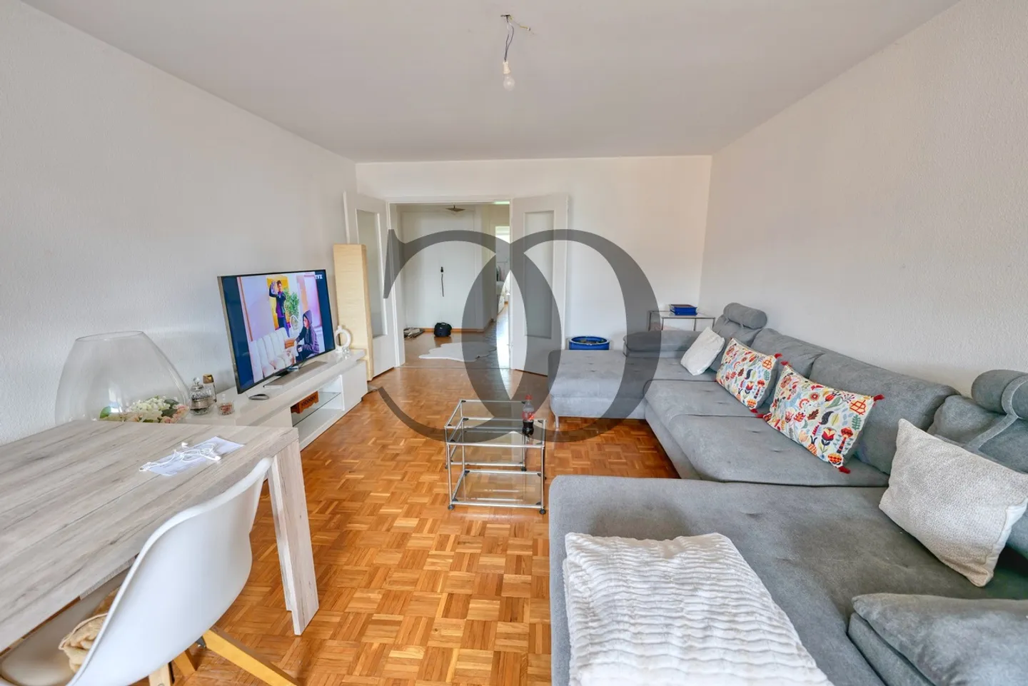 En exclusivité ! Appartement 2.5 pièces avec vue sur le lac - Photo 3 sur 9