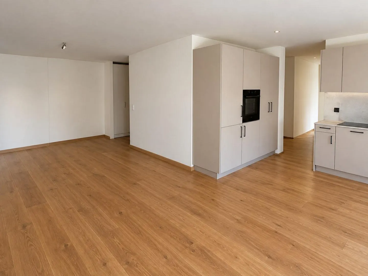 Modernes 3.5-Zimmer-Apartment - Foto 3 von 6