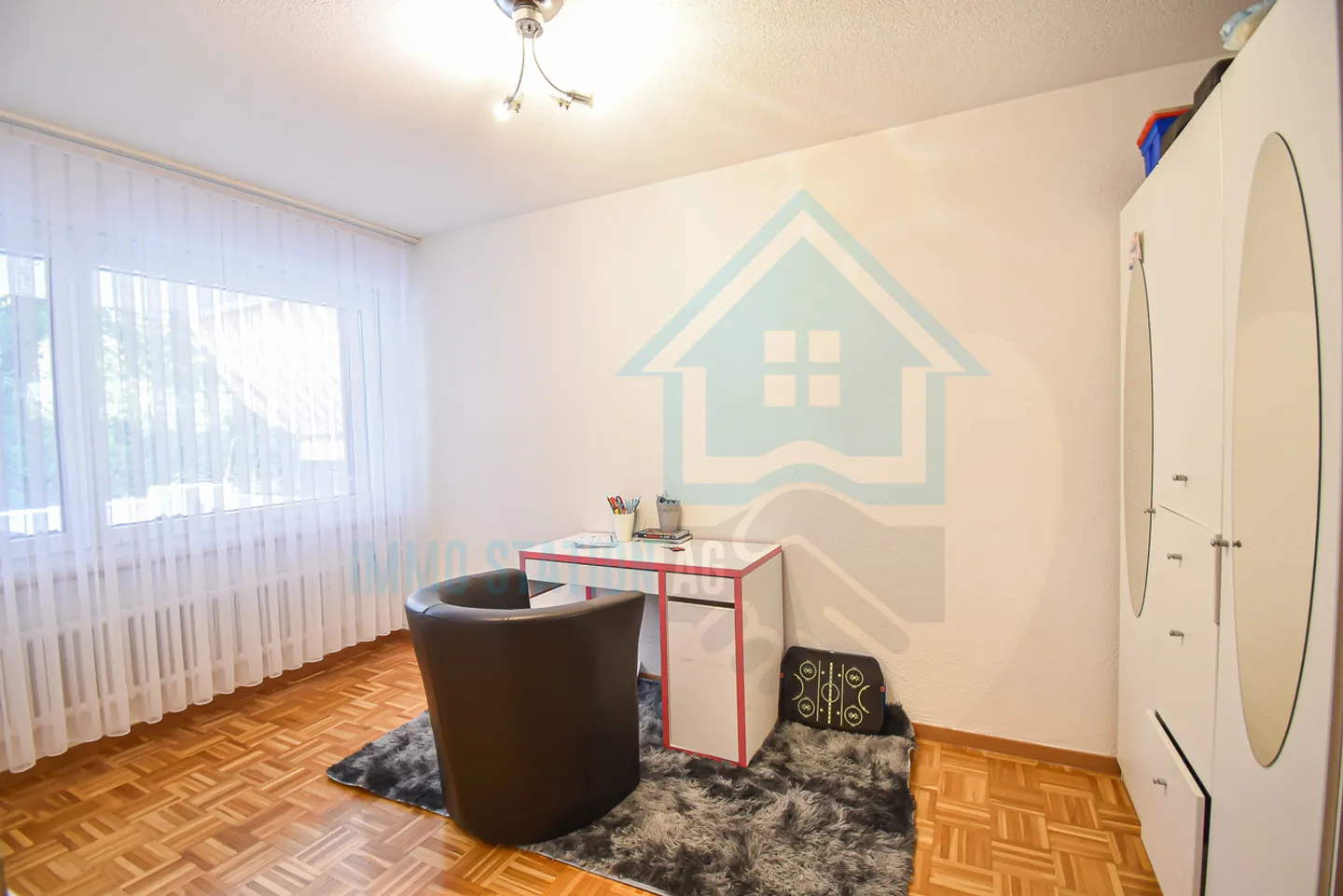 Spacious 5.5-room apartment near the village center of Neuenhof - Photo 4 of 11