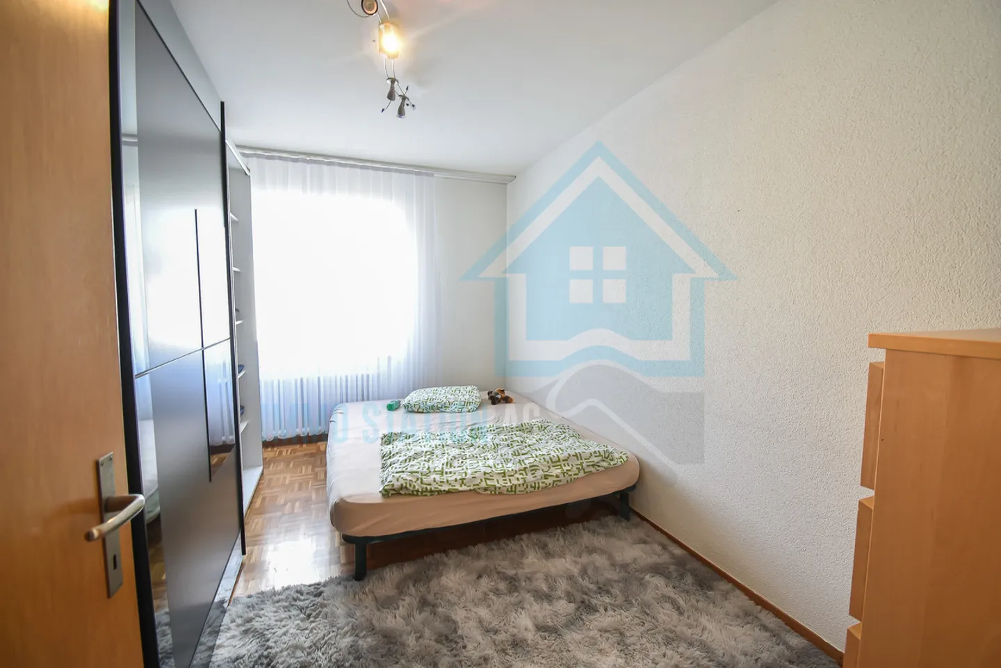 Spacious 5.5-room apartment near the village center of Neuenhof - Photo 5 of 11