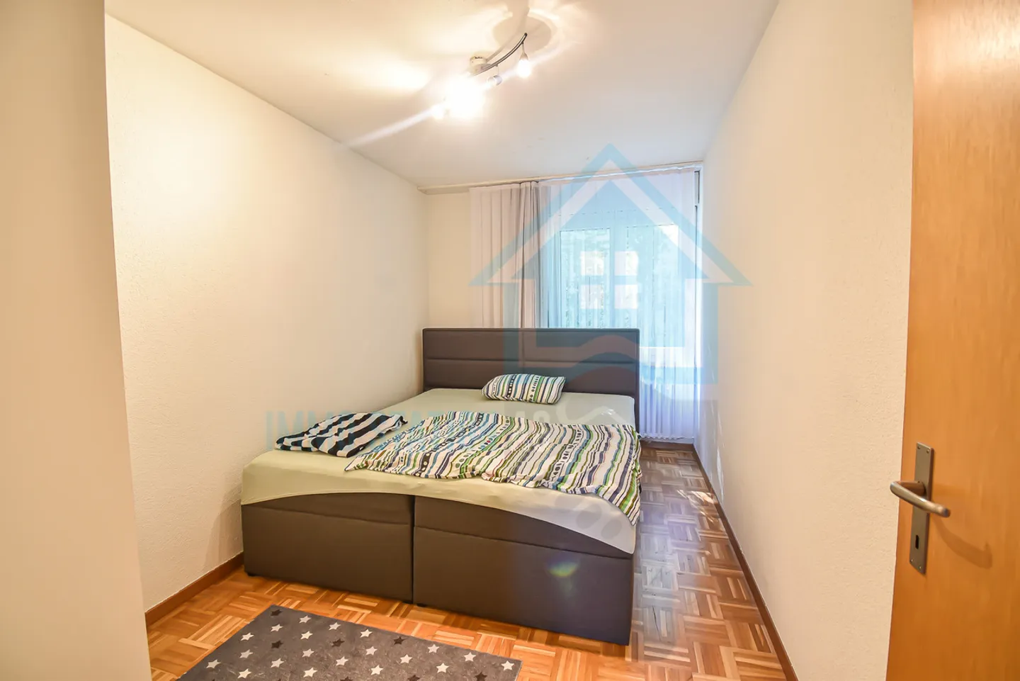 Spacious 5.5-room apartment near the village center of Neuenhof - Photo 6 of 11