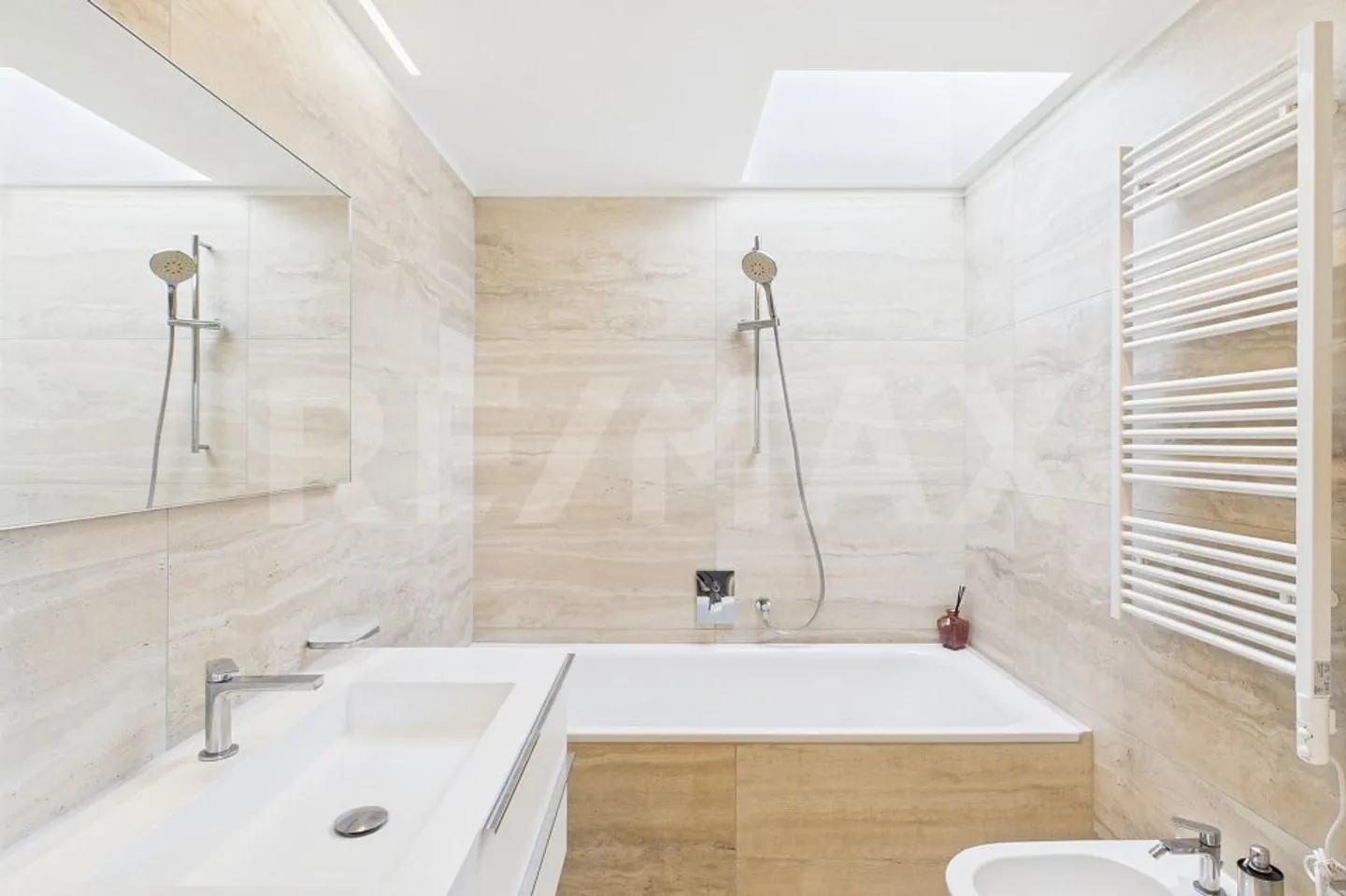 Attico Elegante con Vista Lago - Foto 11 di 13