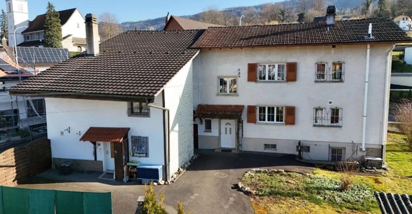 Semi-Detached House 3.5 Rooms - Photo 2 of 13