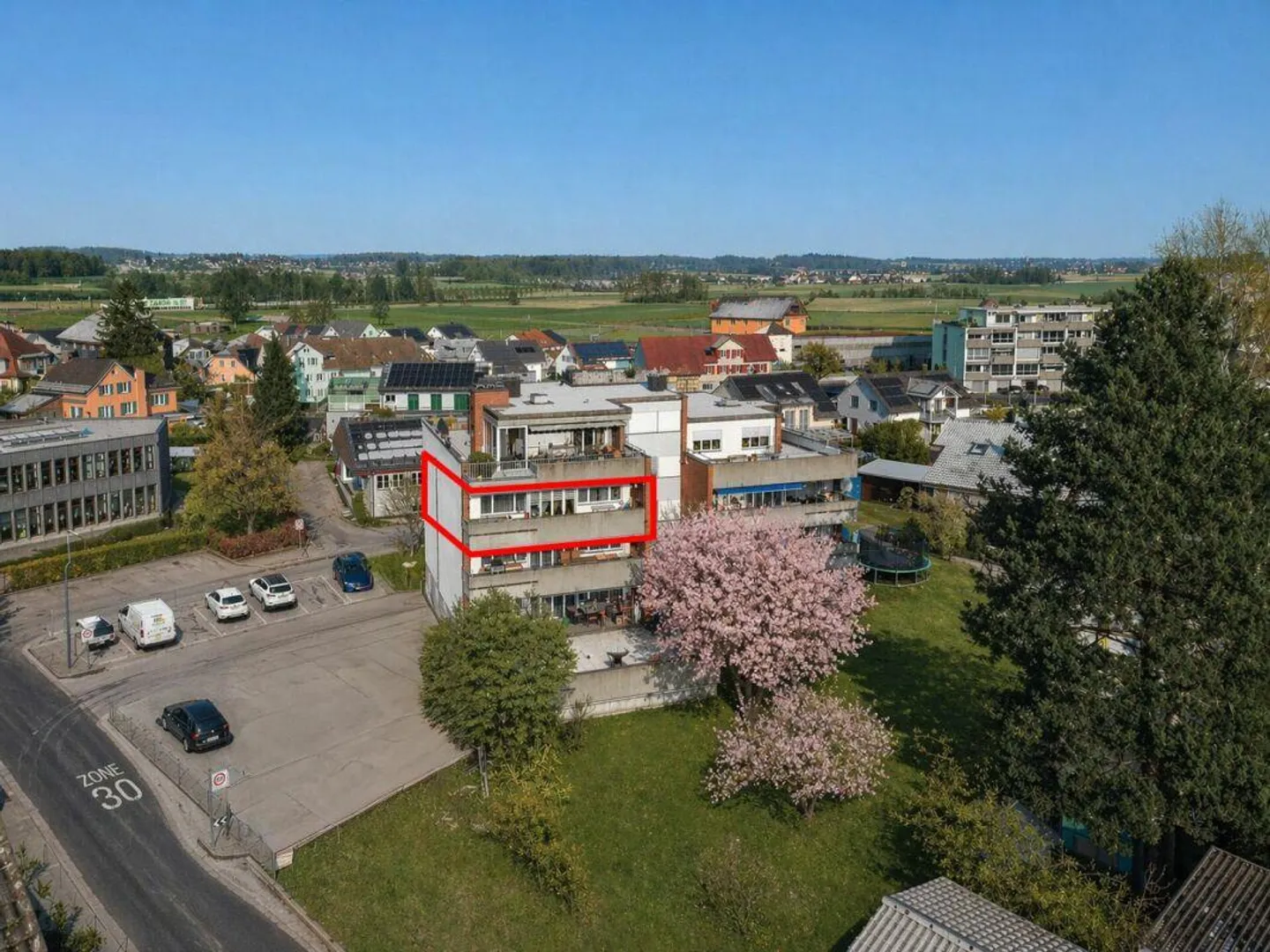 Appartement spacieux de 5,5 pièces dans un emplacement familial à Erlen - Photo 2 sur 19