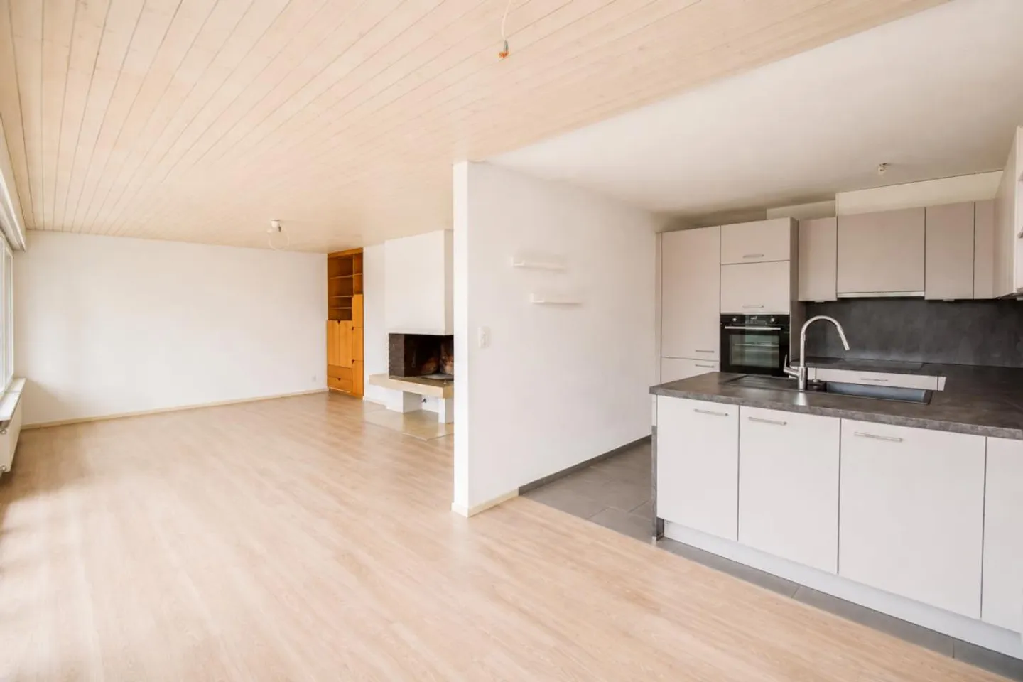 Appartement spacieux de 5,5 pièces dans un emplacement familial à Erlen - Photo 6 sur 19