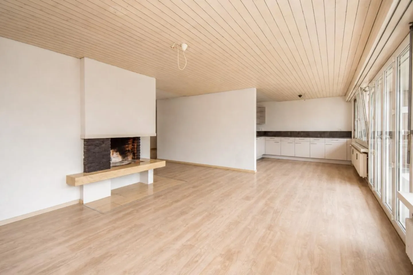 Appartement spacieux de 5,5 pièces dans un emplacement familial à Erlen - Photo 4 sur 19