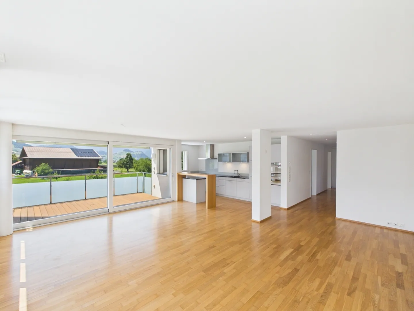 Spacious Apartment with Balcony View - Photo 2 of 13