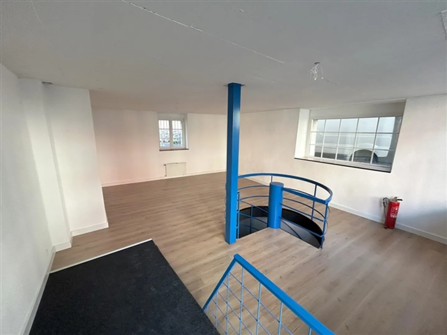 Passage Commercial pour Bureau au Rez-de-Chaussée - Centre-Ville - Photo 3 sur 4