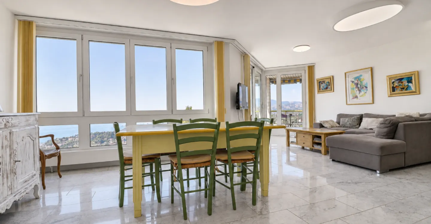 Außergewöhnliches Penthouse mit Panoramablick auf den See und die Berge - Foto 7 von 11