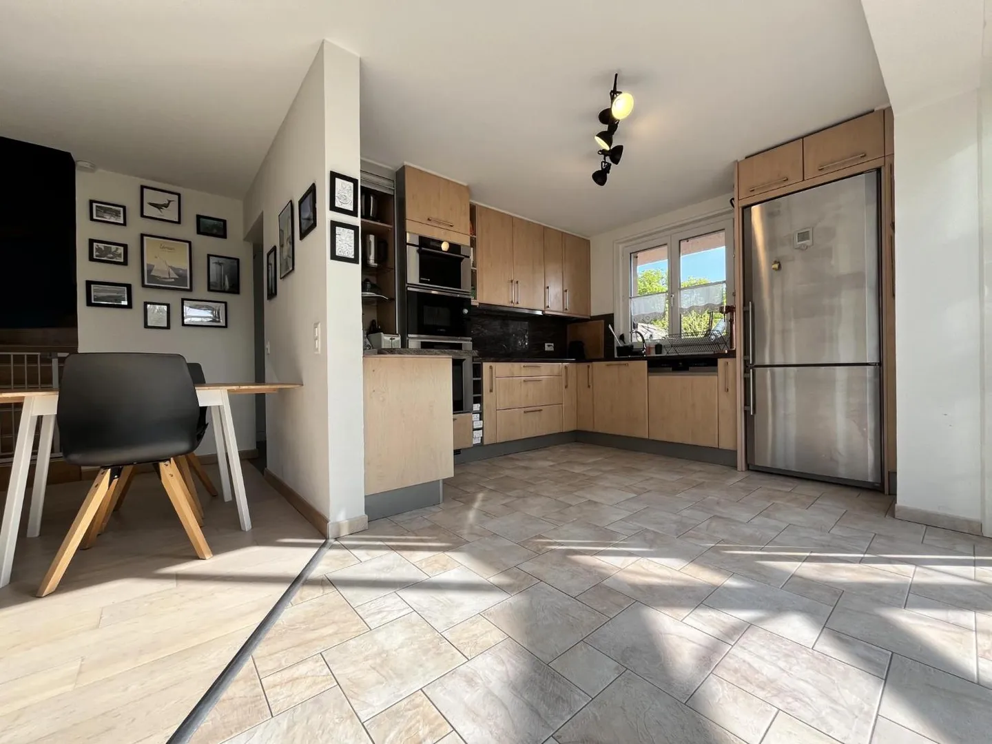 Beautiful 5.5-room single-family house with garden, terrace, and 2 parking spaces - Exclusive! - - Photo 5 of 13