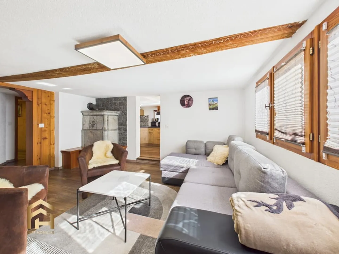 3.5-room apartment with outdoor seating area and balcony, including expandable stable and G - Photo 2 of 13