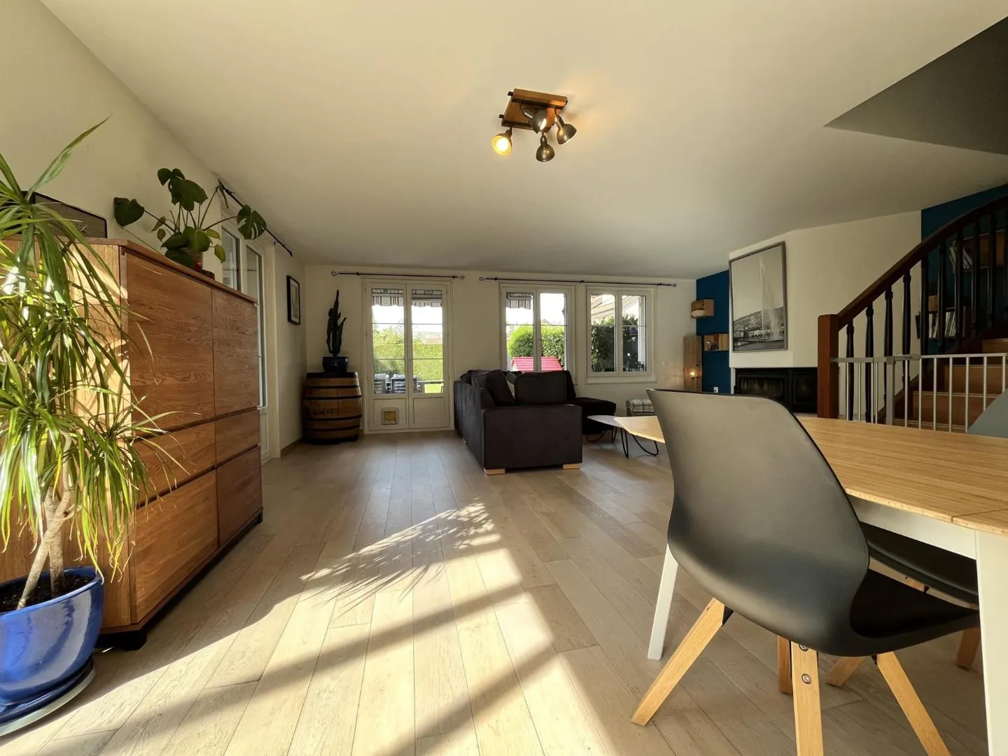 Beautiful 5.5-room single-family house with garden, terrace, and 2 parking spaces - Exclusive! - - Photo 10 of 13