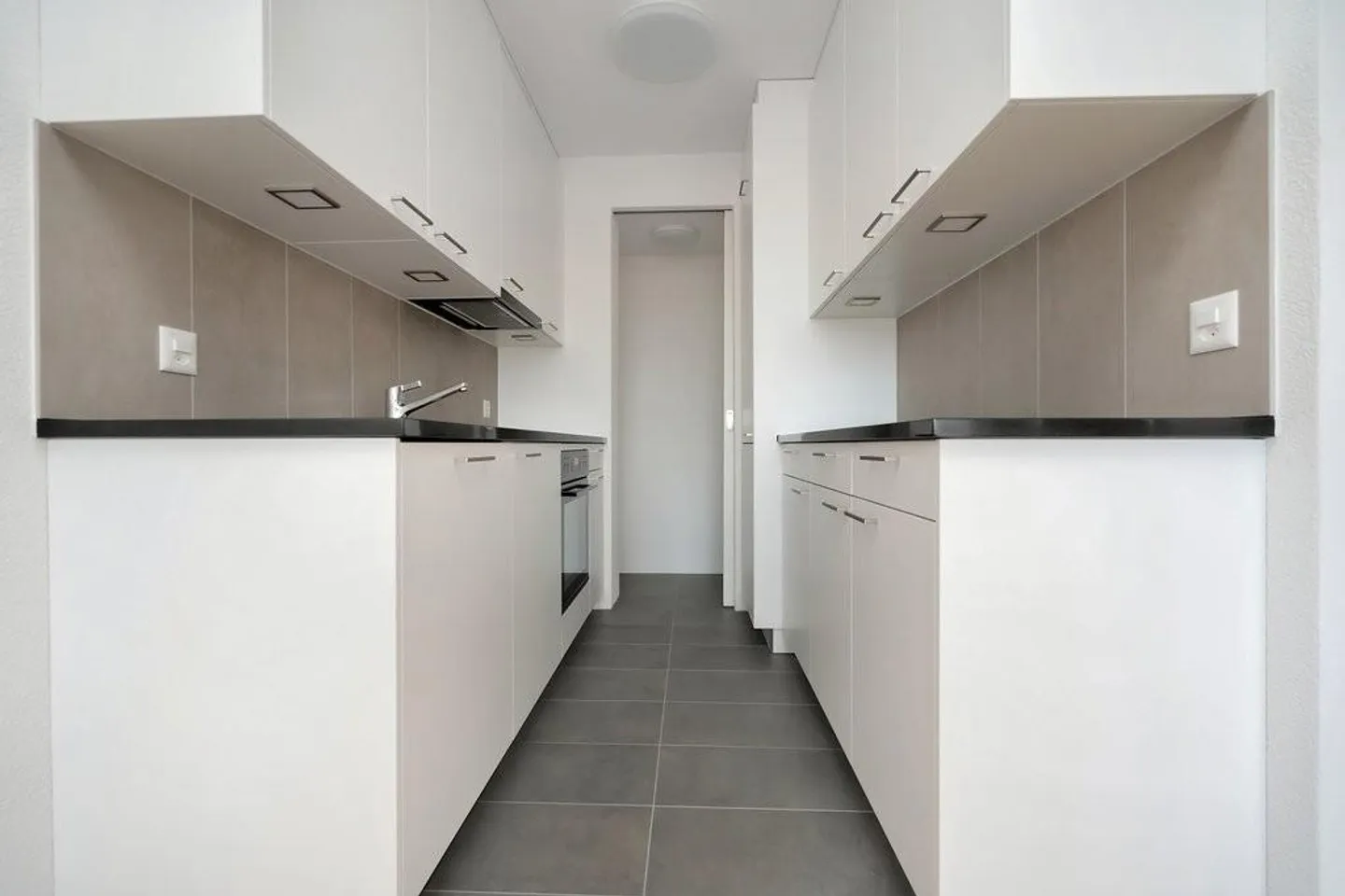 Renovierte Wohnung mit Balkonen - Foto 2 von 9