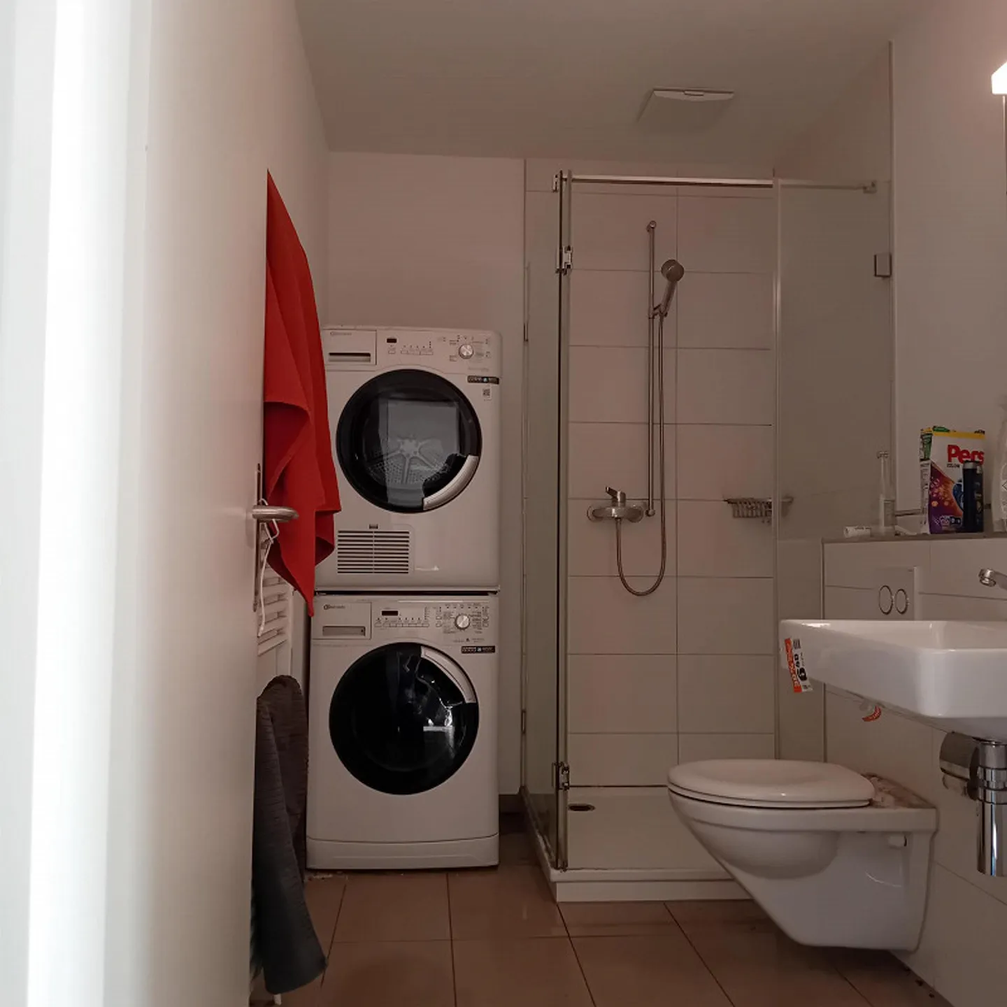 Frisch renovierte helle Wohnung zu vermieten. Sehr nahe am Bahnhof - Foto 5 von 5