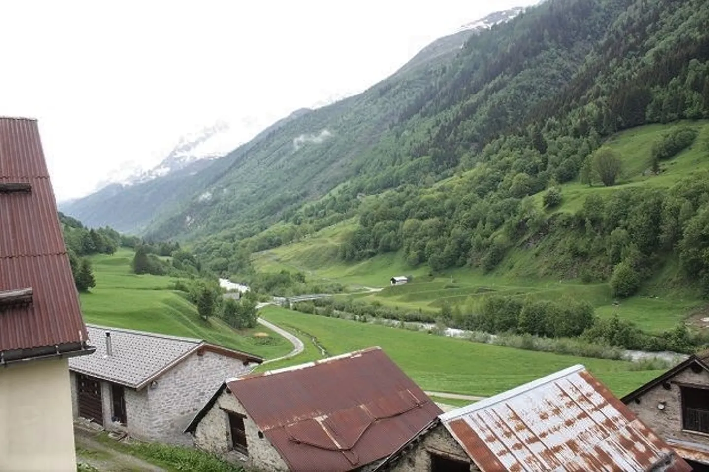 Grande casa di villaggio con giardino e vista - Foto 2 di 11
