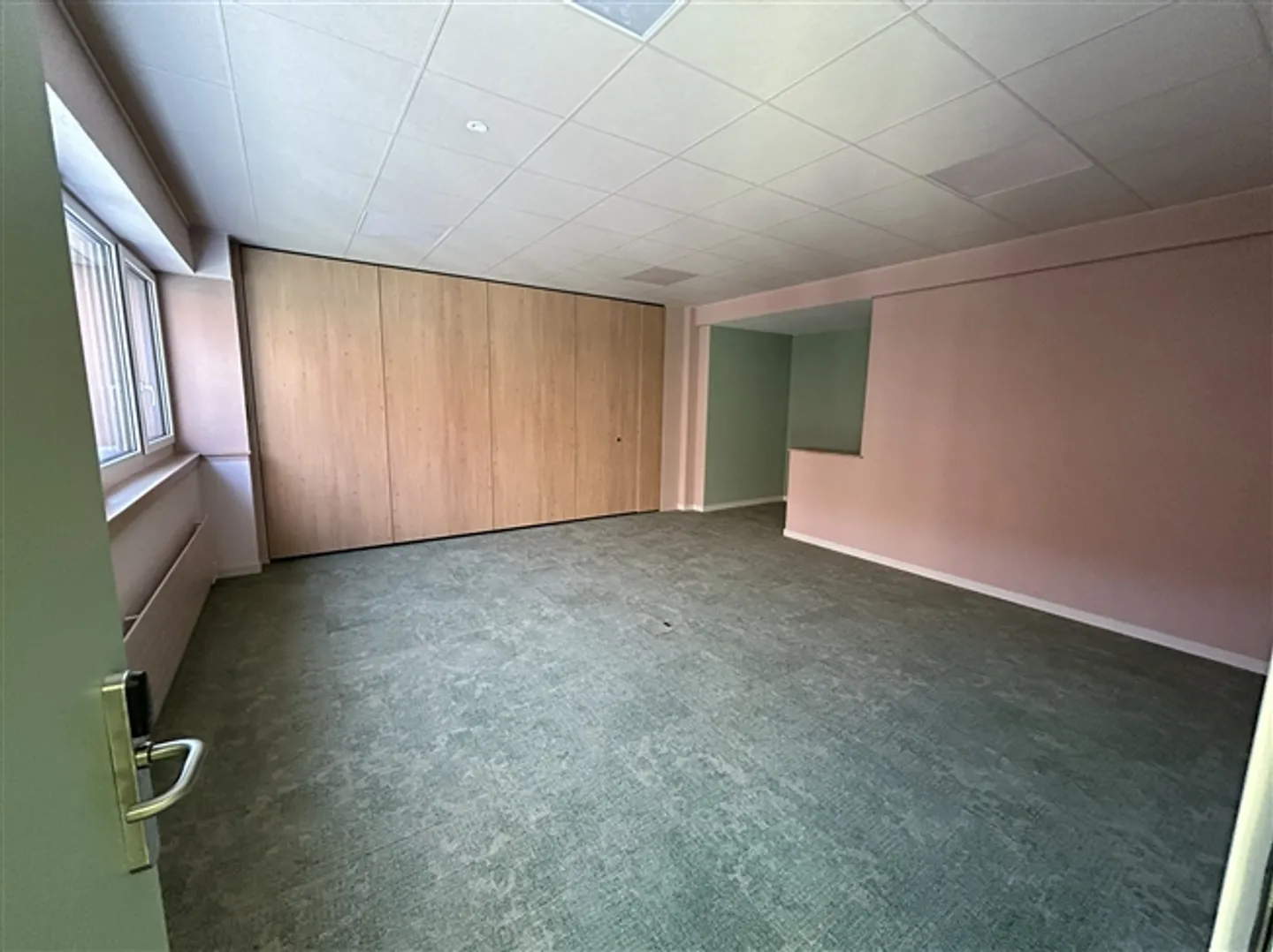 Bureaux de service de 12 à 300 m² | Mont-sur-Lausanne - Photo 5 sur 6