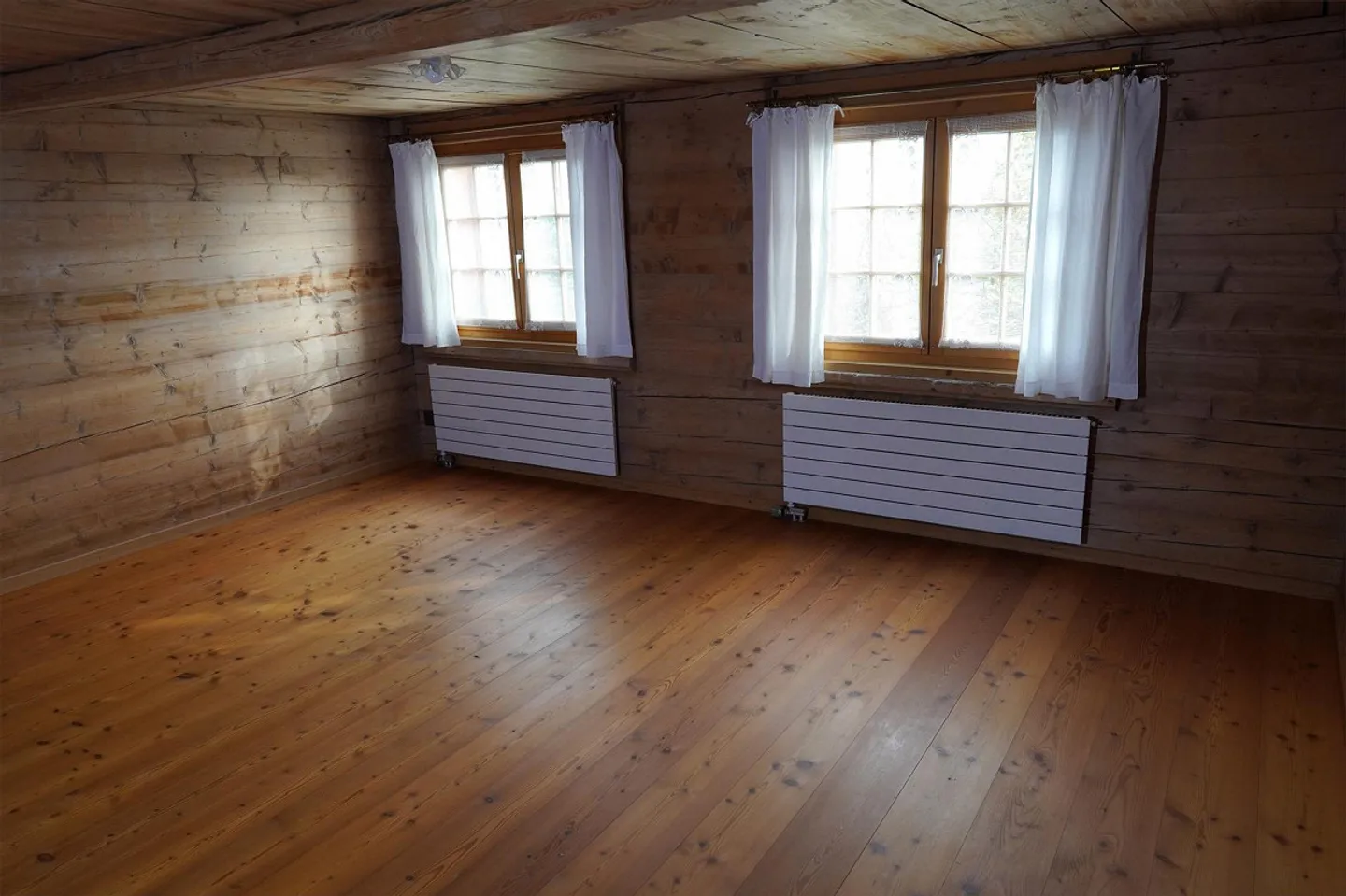 Spacious Single-Family Home - Photo 13 of 16