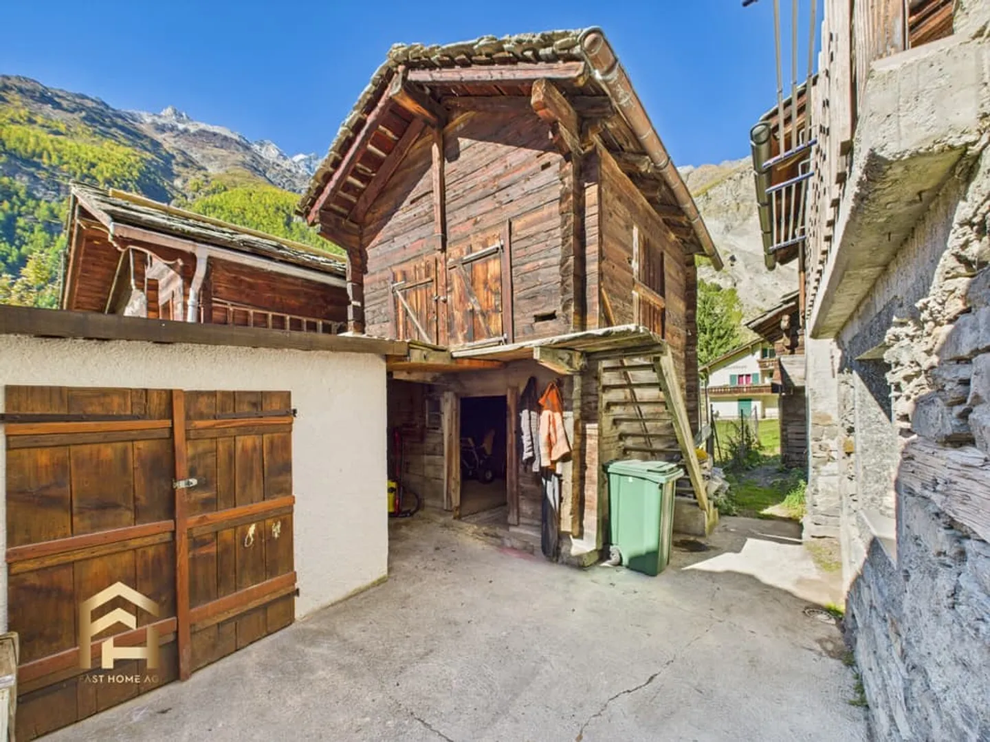 3.5-room apartment with outdoor seating area and balcony, including expandable stable and G - Photo 13 of 13