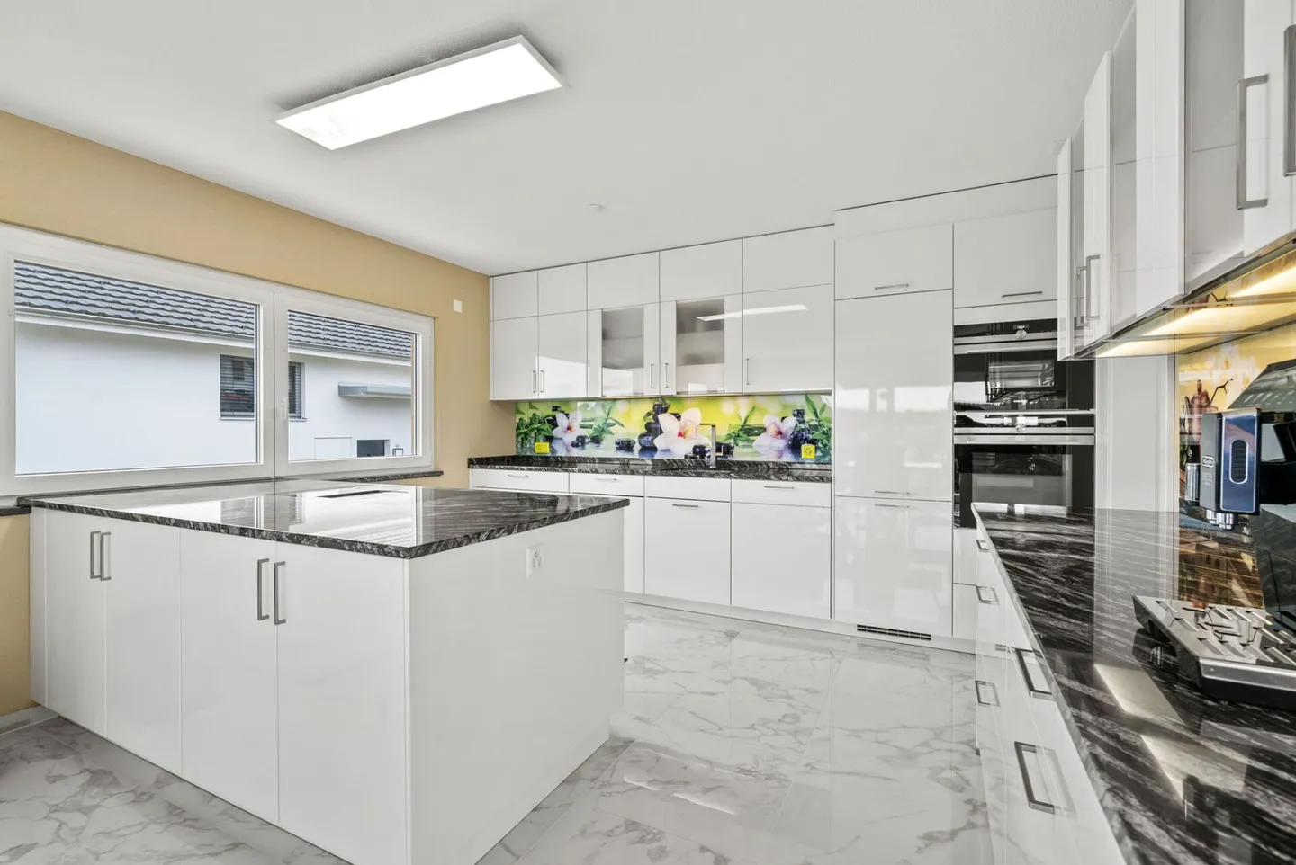 Casa unifamiliare con appartamento separato in una posizione elevata e ricercata - Foto 6 di 14