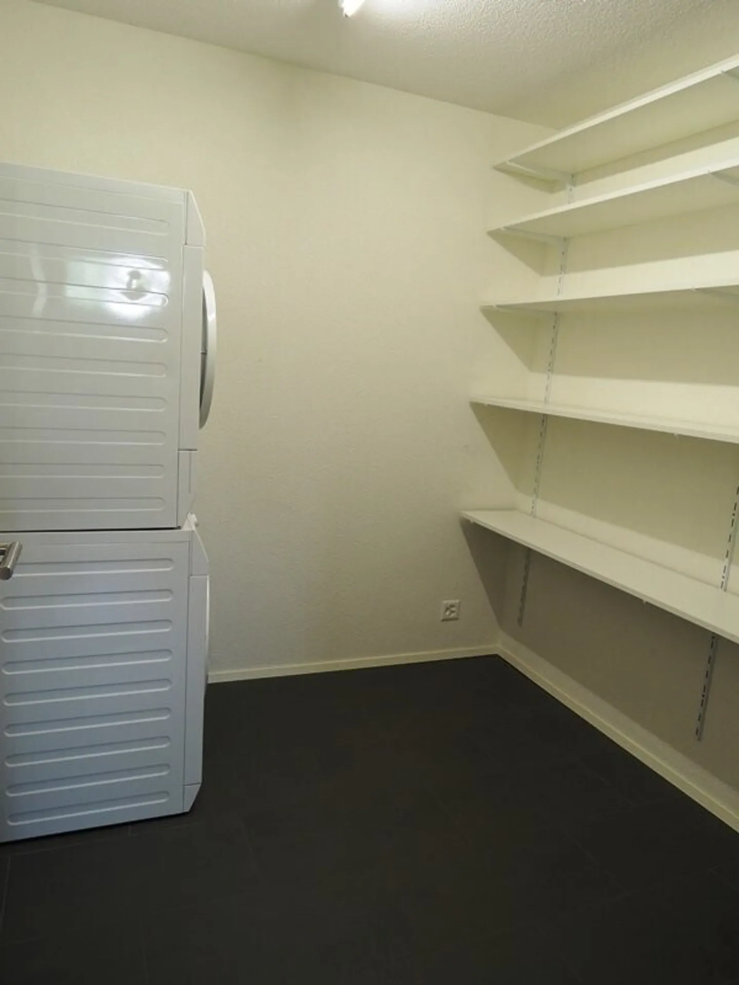 Visit - Move In - Feel Good - Photo 6 of 7