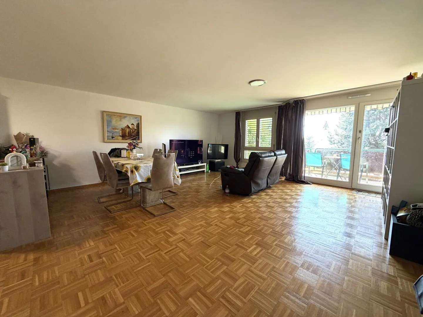 Spacious 3.5-room apartment of 95 m2 - Photo 1 of 12