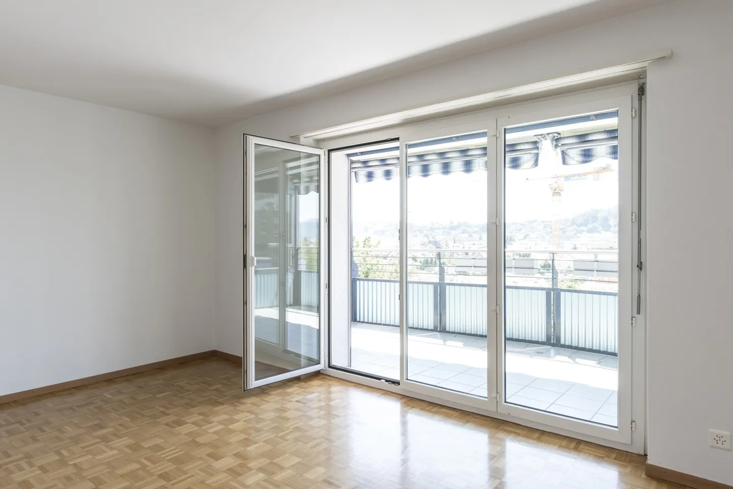 Geräumige 2.5-Zimmer-Wohnung - Foto 2 von 7