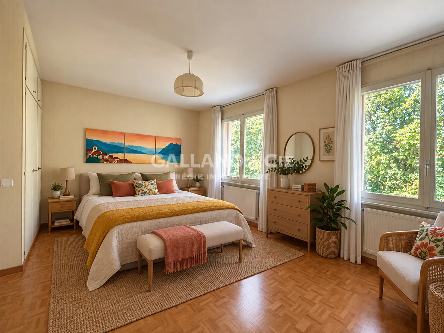 Elegant Apartment with Lake View - Photo 6 of 8