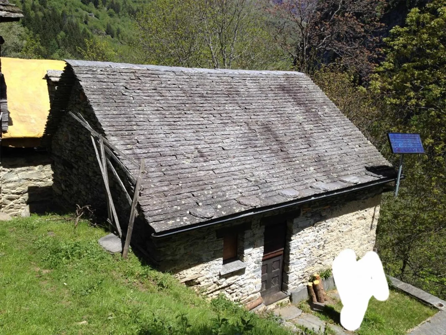 Rustico con 2 posti, prato e bella vista - Foto 1 di 4