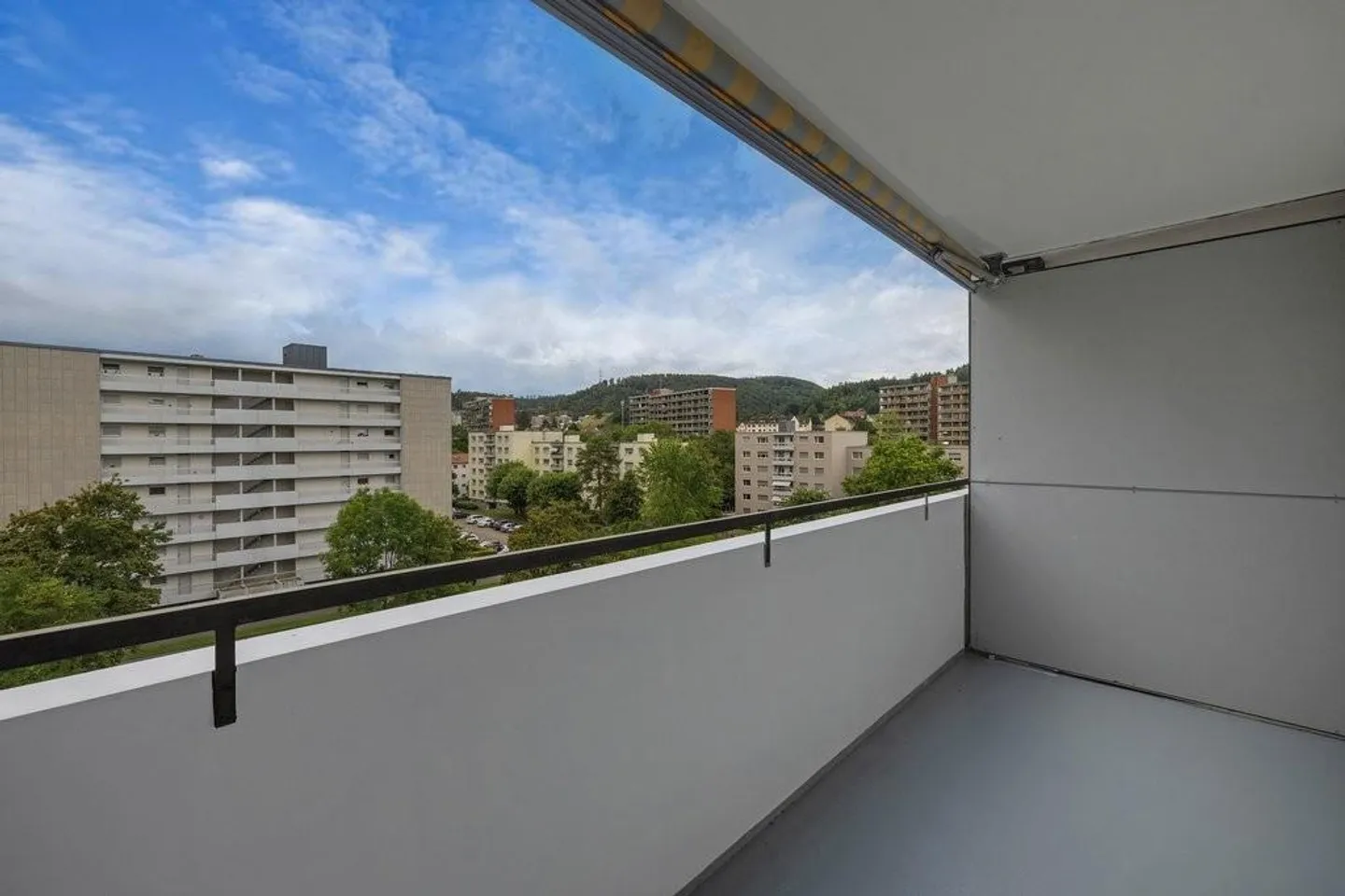 Appartamento luminoso in una posizione centrale - Foto 5 di 10