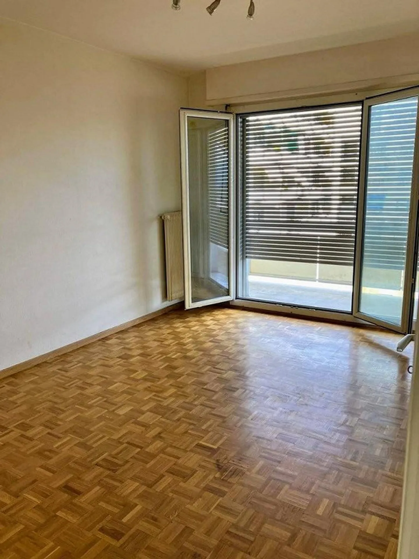 Appartement Charmant au Centre-Ville - Photo 4 sur 6