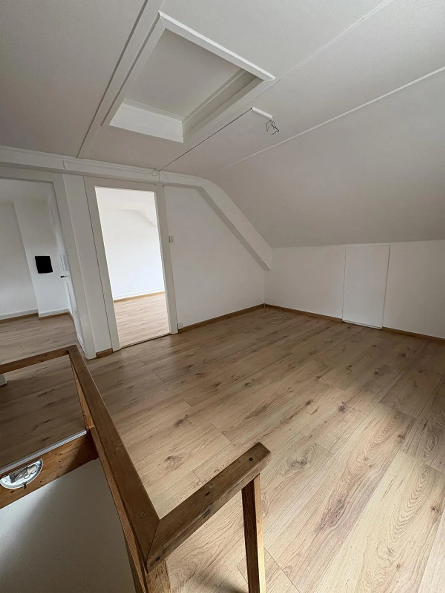 Appartamento duplex 5.5 locali con balcone, giardino e posto auto - Foto 11 di 15