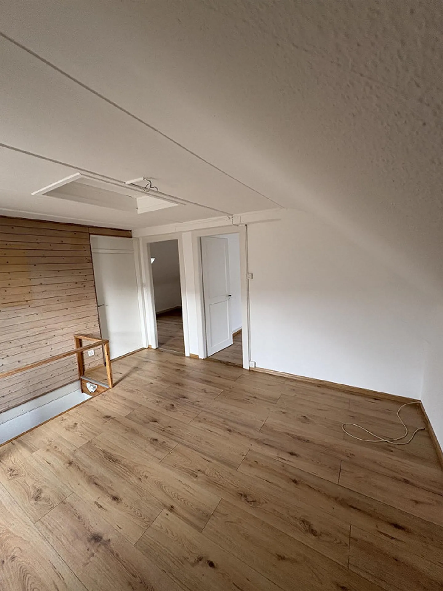 Appartamento duplex 5.5 locali con balcone, giardino e posto auto - Foto 12 di 15