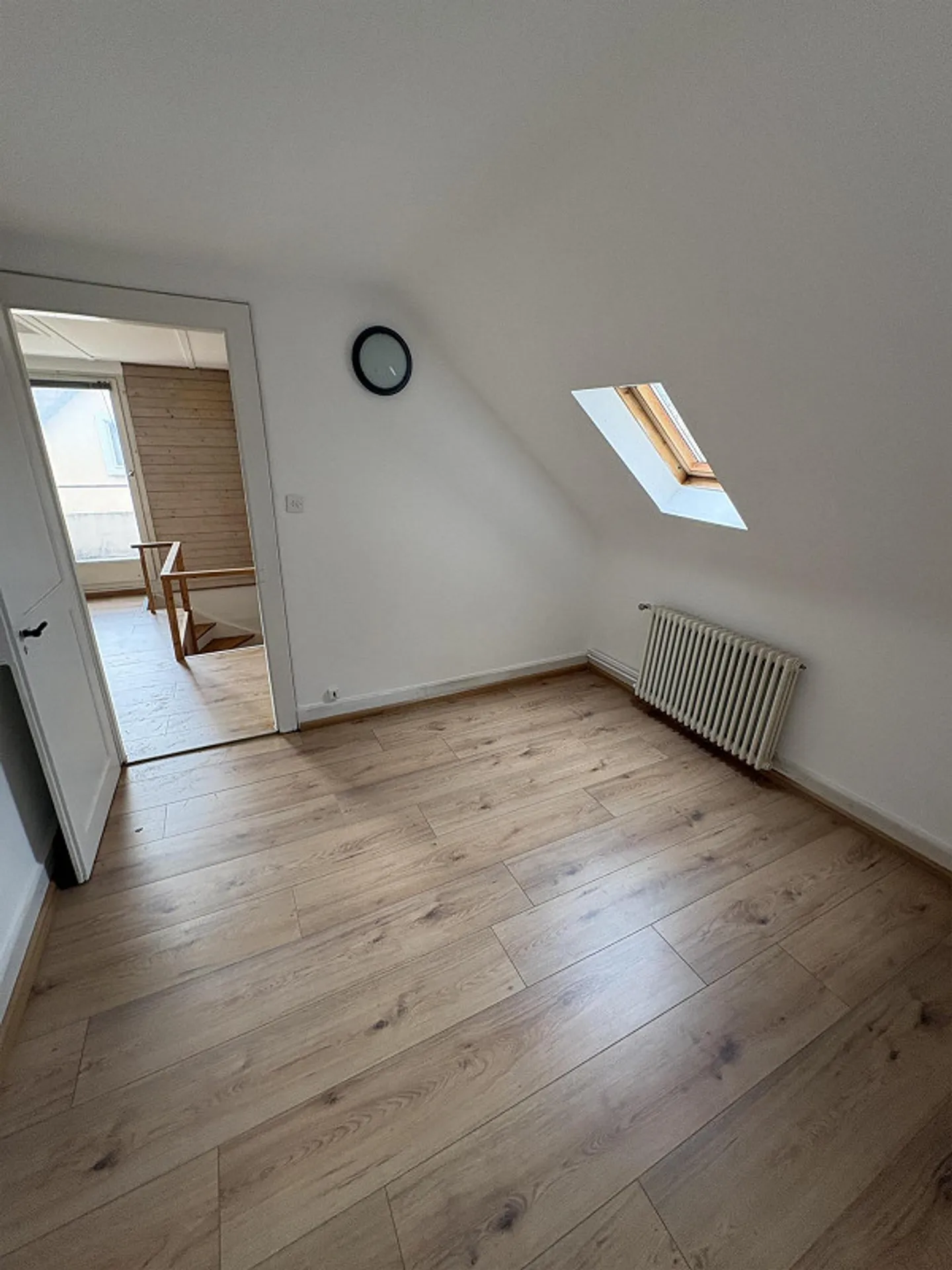 Appartamento duplex 5.5 locali con balcone, giardino e posto auto - Foto 14 di 15