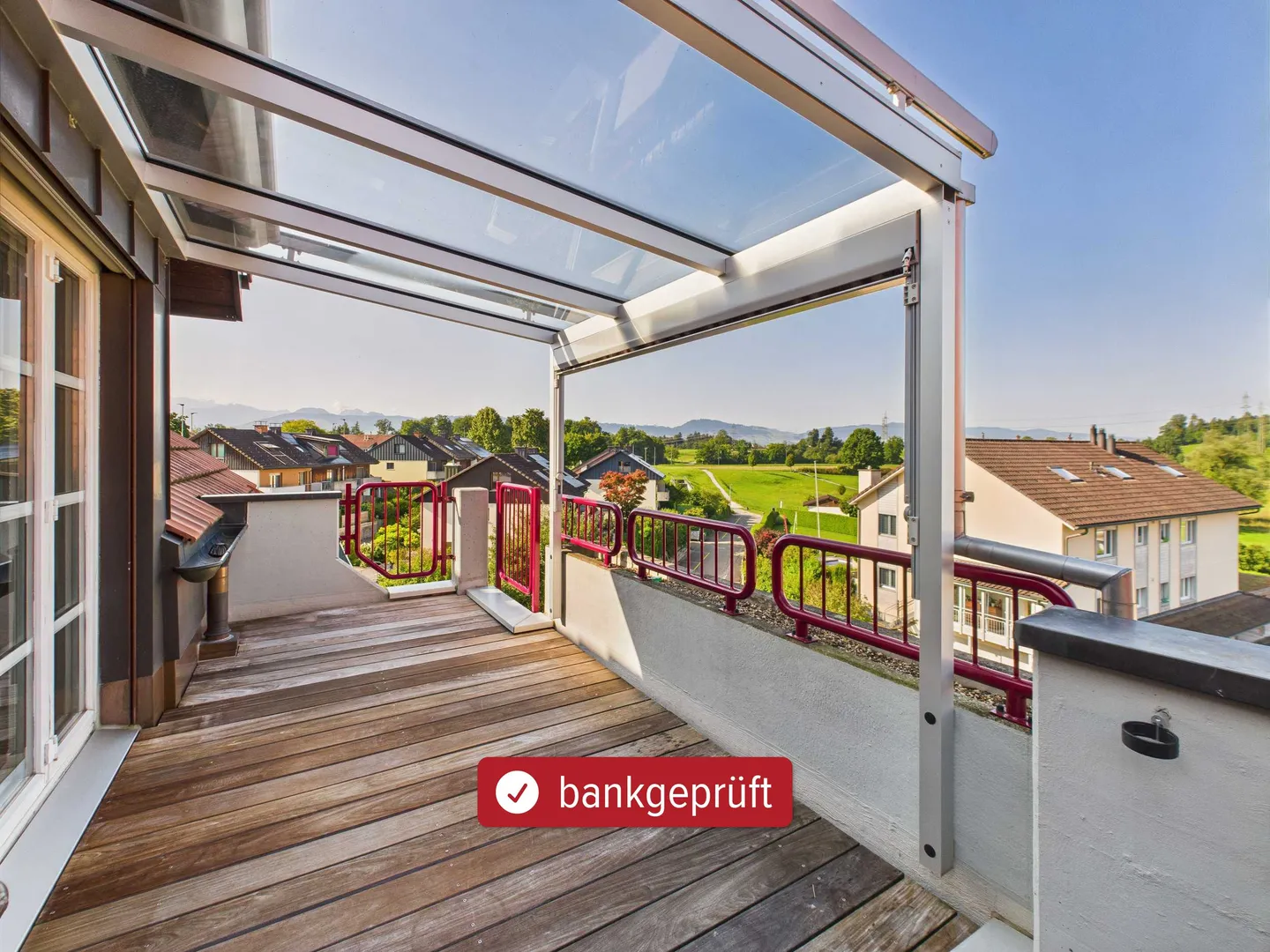 Attico unico situato alla fine di un vicolo cieco con una splendida vista panoramica - Foto 1 di 9