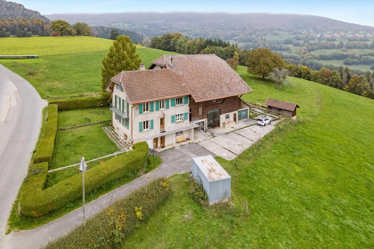 Character house with a view of the Orbe plain - Photo 12 of 12