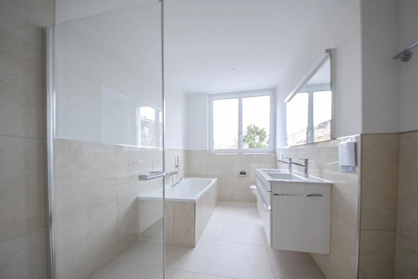 Appartement de 3.5 pièces au rez-de-chaussée cherche nouveau locataire - Photo 2 sur 5